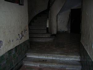 007-ORAN-Juin06-3 rue Charleroi ( le couloir)